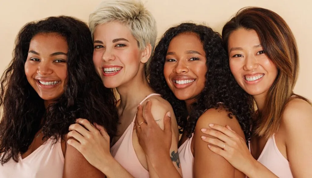 Applicera foundation för alla hudtyper: Guide för oljig, torr, kombinerad och känslig hud